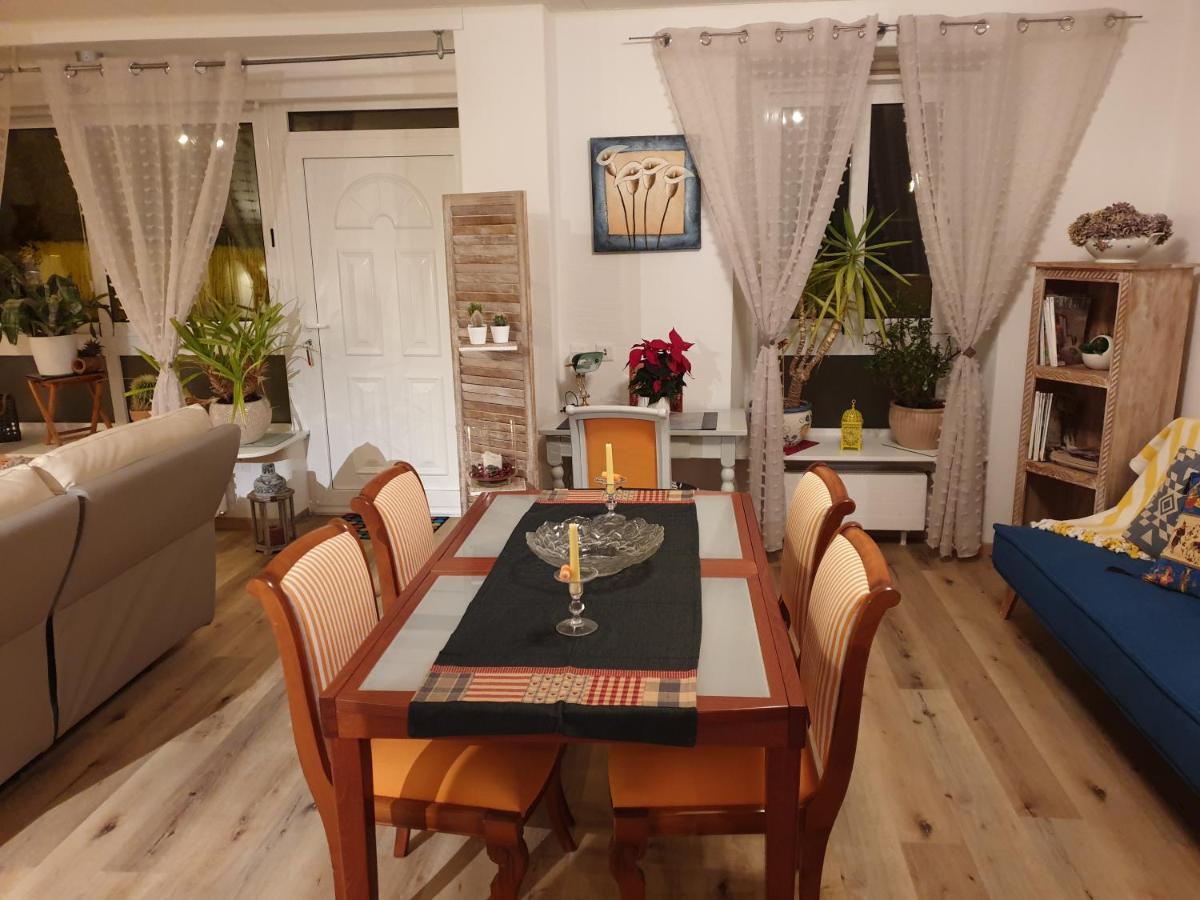 Les Hirondelles, Appartement De Vacances Avec Terrasse Et Coin Grillades Granges Kültér fotó