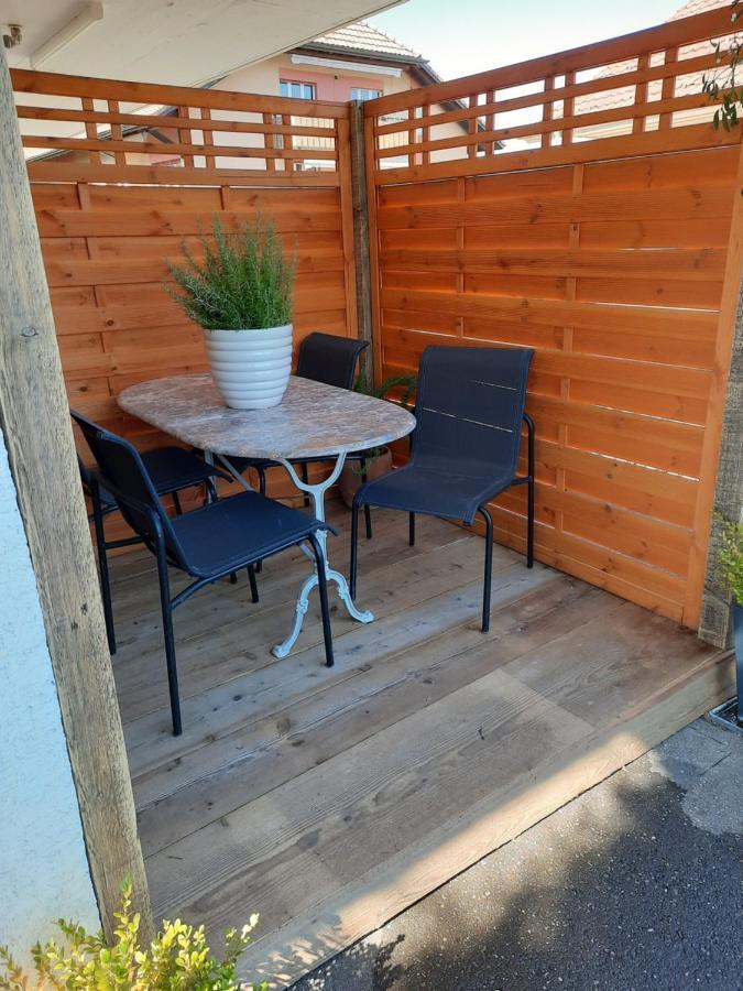 Les Hirondelles, Appartement De Vacances Avec Terrasse Et Coin Grillades Granges Kültér fotó
